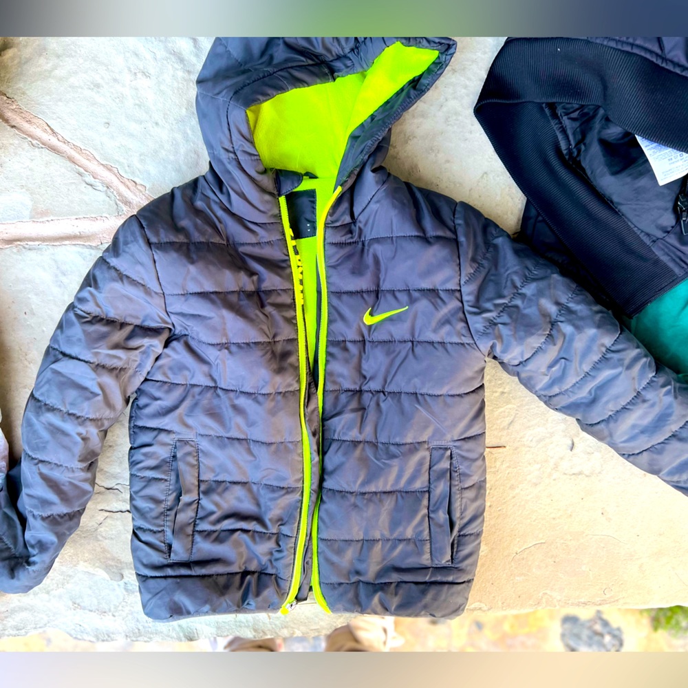 KIDS NIKE PUFFER COAT GOOD NO VISIBLE FLAWS
